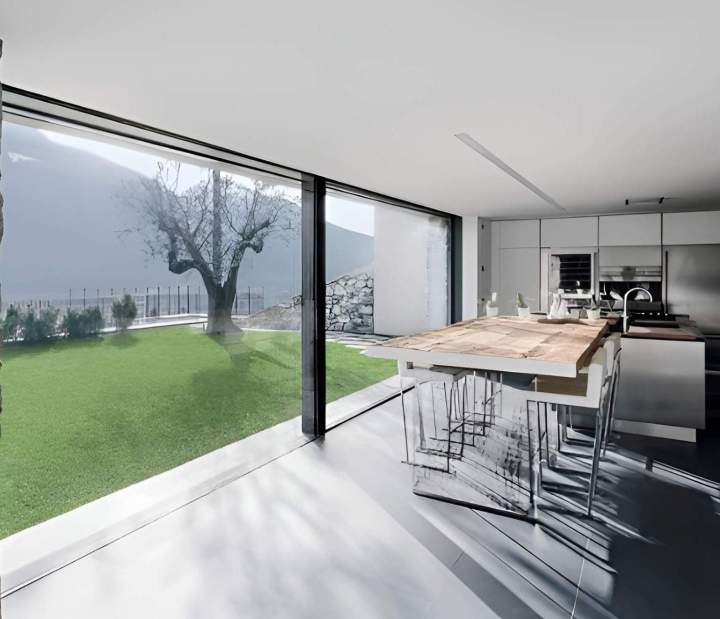 Installation de menuiseries sur mesure en aluminium à Roquebrune-sur-Argens