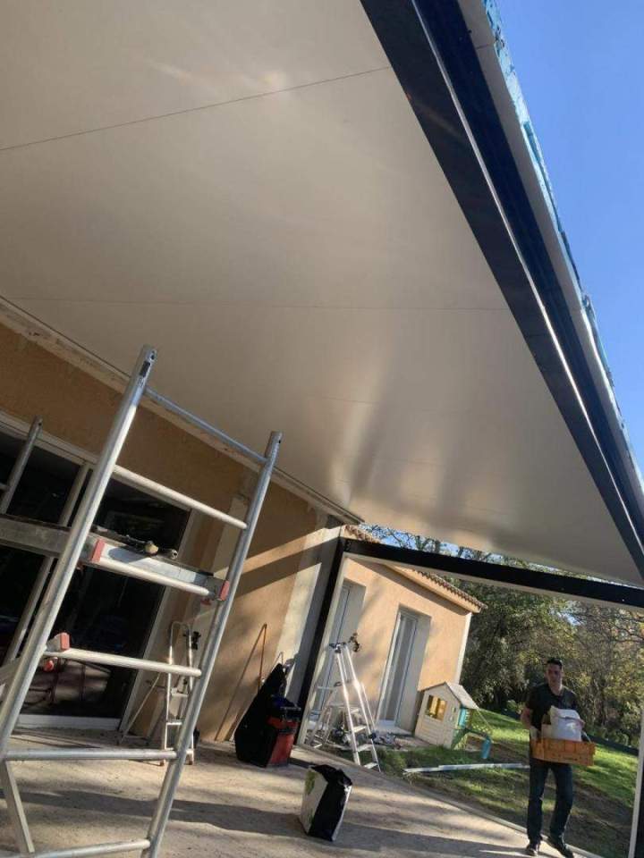Installation de menuiseries sur mesure en aluminium à Roquebrune-sur-Argens